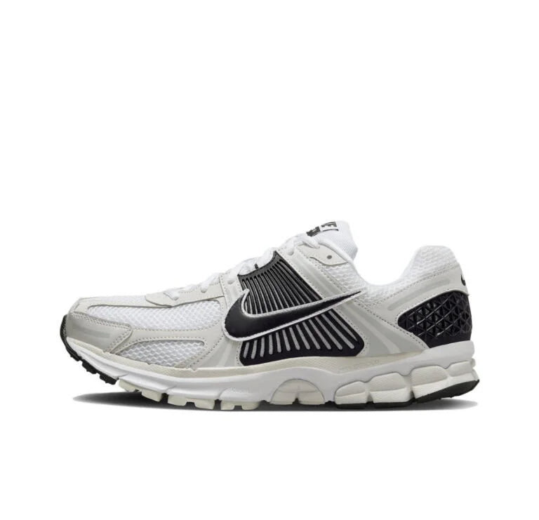 AIR ZOOM VOMERO 5