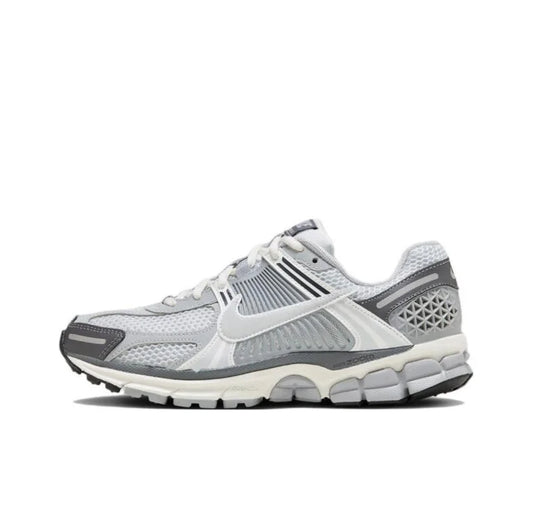 AIR ZOOM VOMERO 5
