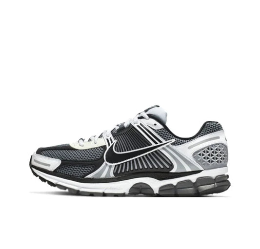 AIR ZOOM VOMERO 5