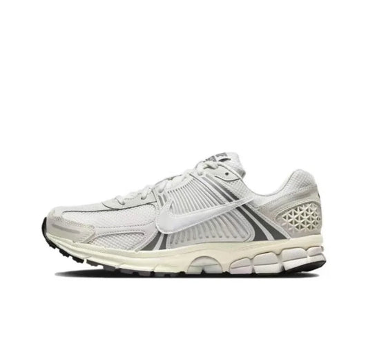 AIR ZOOM VOMERO 5
