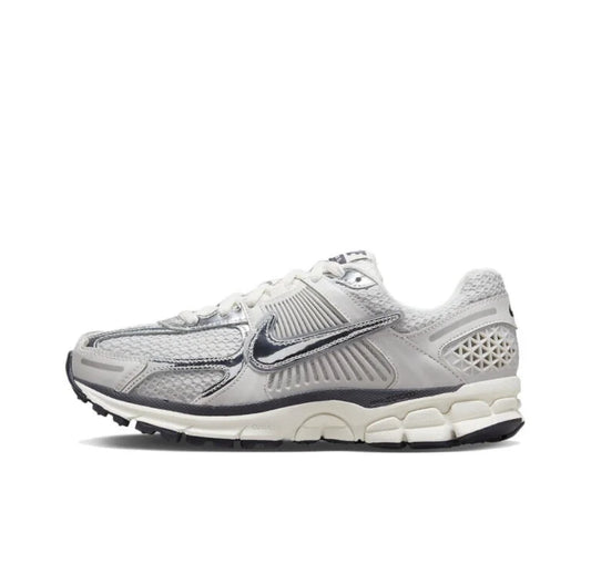 AIR ZOOM VOMERO 5