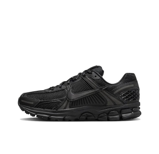 AIR ZOOM VOMERO 5